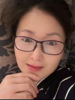 闫女士